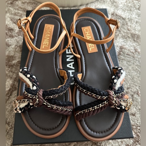 Chanel BRAND NEW w BOX chain rope sandals size 39 interlocking CC charms - Picture 2 of 9